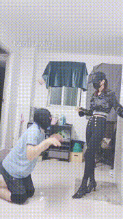 【美娜格格】性感女神暴打老狗-骑马踩踏鞭打-转胯踩狗爪-踢踹 bf30059
