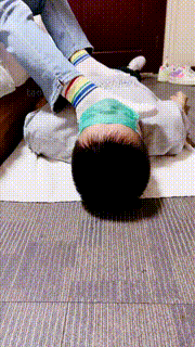 【子橘】皮带sp下跪吃脚全体重踩踏 JS230930