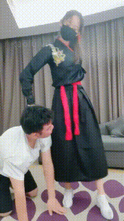 【美娜格格】汉服诱惑-揪耳朵-手脚耳光-深喉-踢踹-踩踏骑马 bf31071