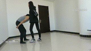 【00后天使女主】踢裆钻跨暴打羞辱贱狗！